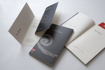 Ślimak na asfalcie - Jerzy Lucjan Woźniak