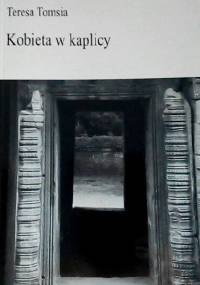 Kobieta w kaplicy - Teresa Tomsia